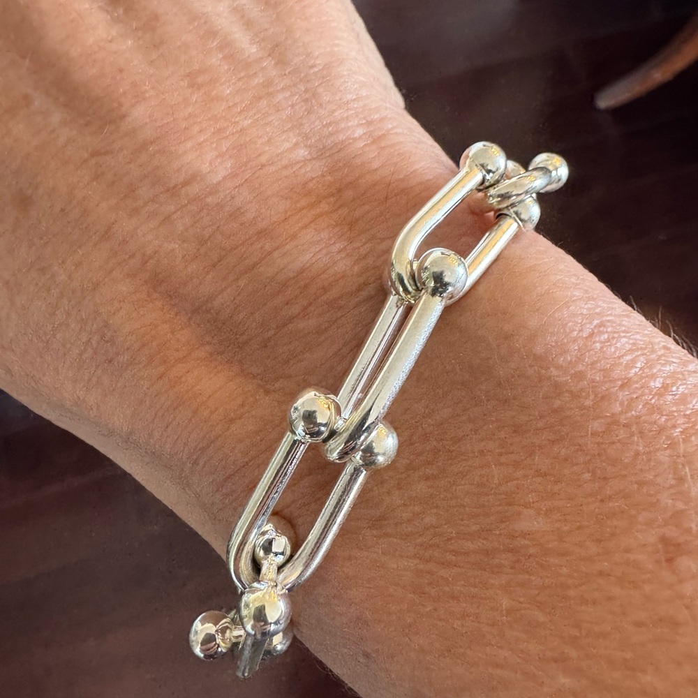 Elegant Mia Fiore Dyadema Silver Bracelet - 30 grams